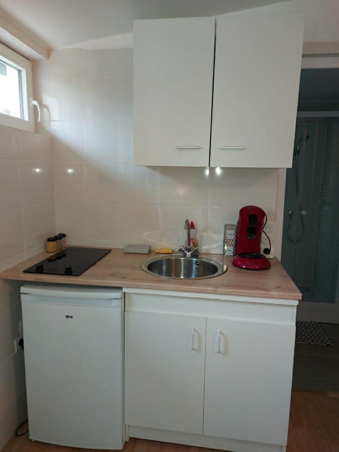 קסטרה Studio Au Calme Wifi 600M Centre Ville Parking Gratuit Devant מראה חיצוני תמונה