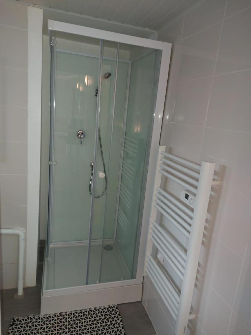 קסטרה Studio Au Calme Wifi 600M Centre Ville Parking Gratuit Devant מראה חיצוני תמונה