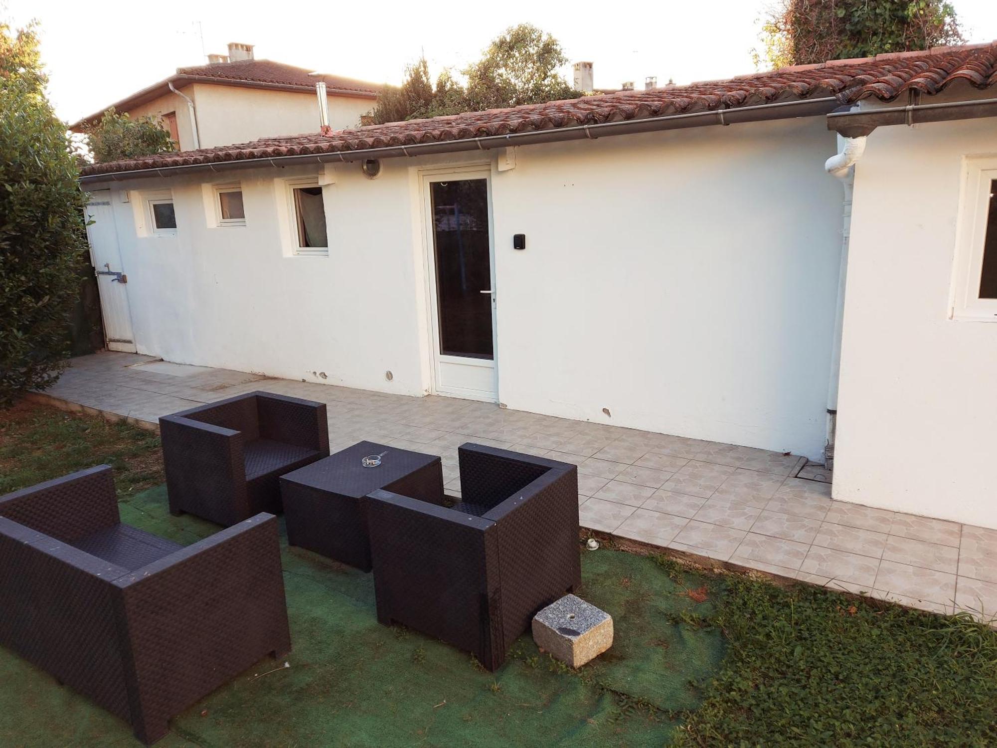 קסטרה Studio Au Calme Wifi 600M Centre Ville Parking Gratuit Devant מראה חיצוני תמונה